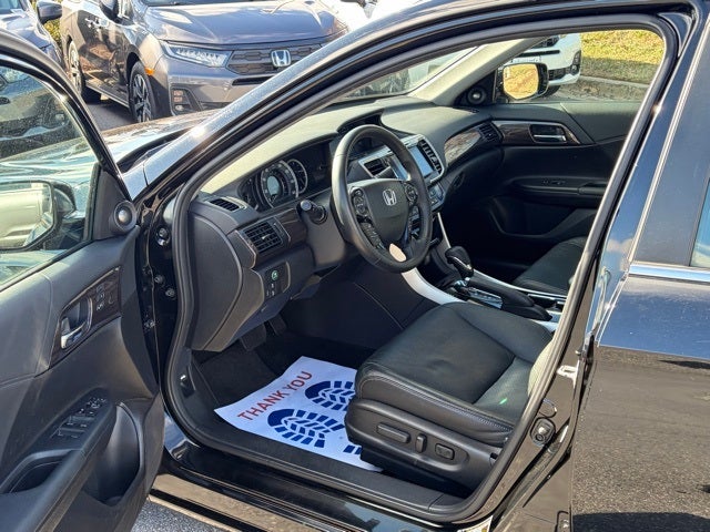 2017 Honda Accord EX-L w/Navigation and Honda Sensing