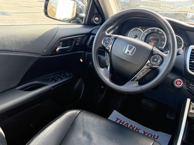 2017 Honda Accord EX-L w/Navigation and Honda Sensing