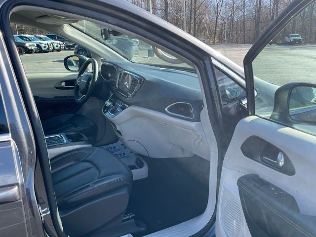 2023 Chrysler Pacifica Touring L - Photo 27