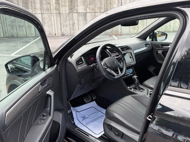 2023 Volkswagen Tiguan 2.0T SE R-Line Black