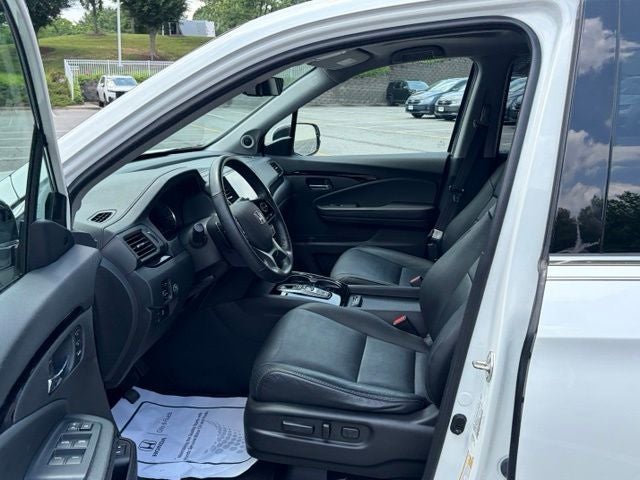 2020 Honda Pilot Touring 8 Passenger