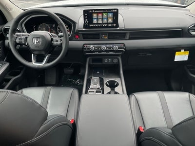 2025 Honda Pilot AWD TRG