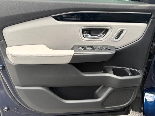 2025 Honda Pilot EX-L - Photo 12