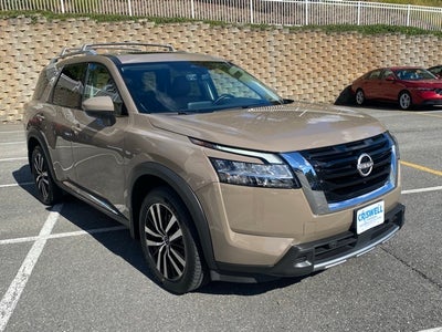 2023 Nissan Pathfinder Platinum