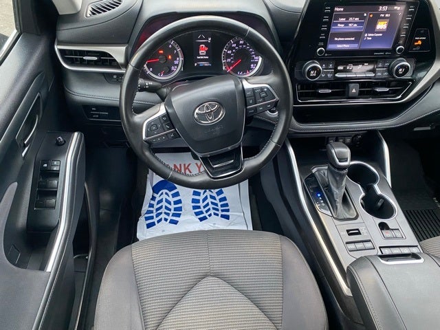 2021 Toyota Highlander LE