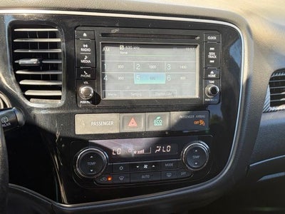 2017 Mitsubishi Outlander ES