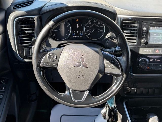 2017 Mitsubishi Outlander ES