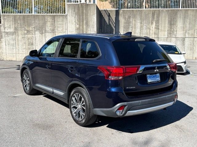 2017 Mitsubishi Outlander ES