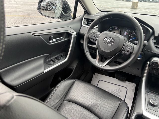 2022 Toyota RAV4 Hybrid XLE