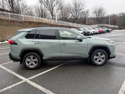 2022 Toyota RAV4 Hybrid XLE