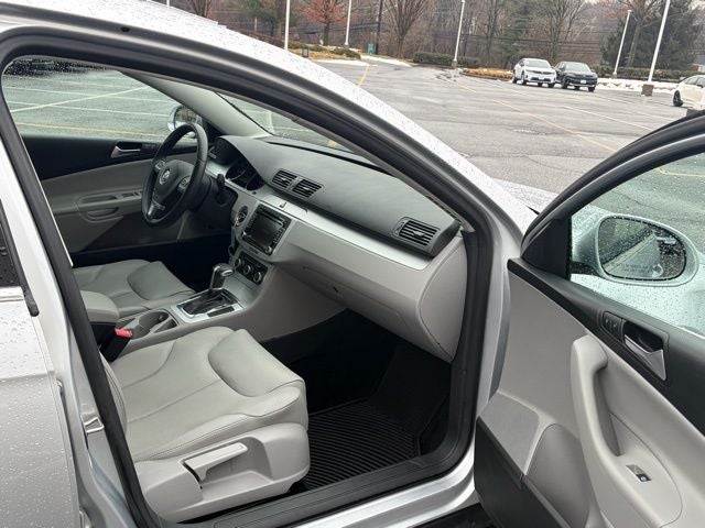 2010 Volkswagen Passat Komfort