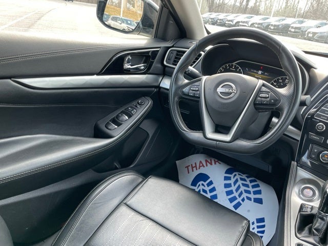2023 Nissan Maxima SV
