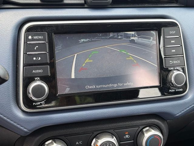2023 Nissan Versa 1.6 SV