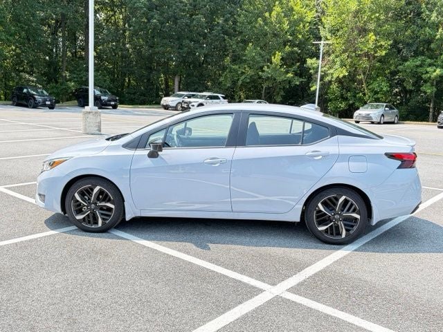 2025 Nissan Versa SR
