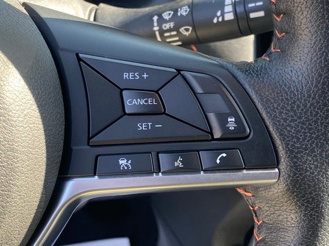 2022 Nissan Kicks SR