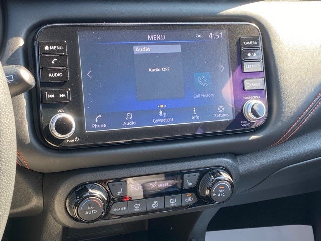 2022 Nissan Kicks SR