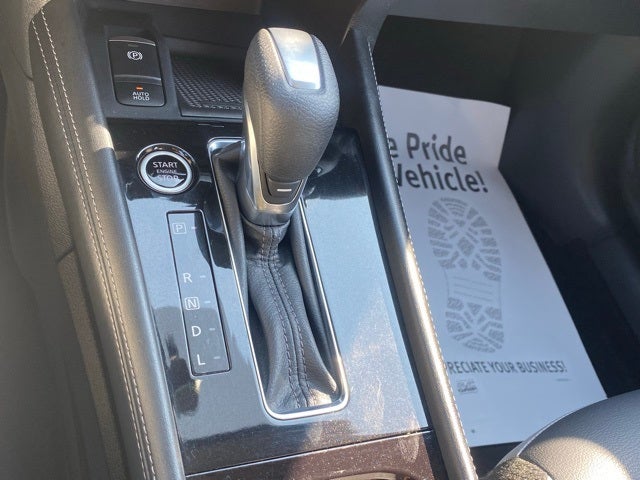 2022 Nissan Kicks SR