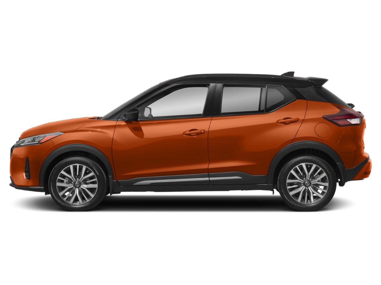 2022 Nissan Kicks SR