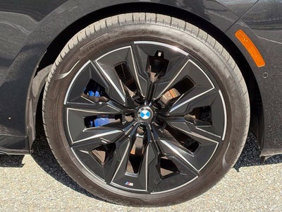 2025 BMW 760i xDrive