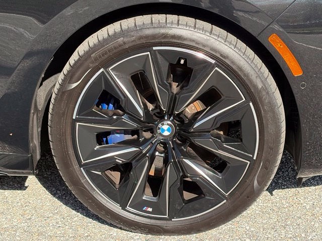 2025 BMW 760i xDrive