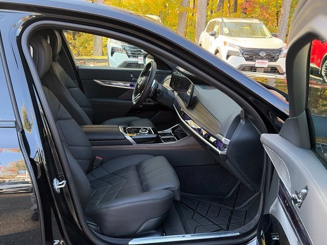 2025 BMW 760i xDrive