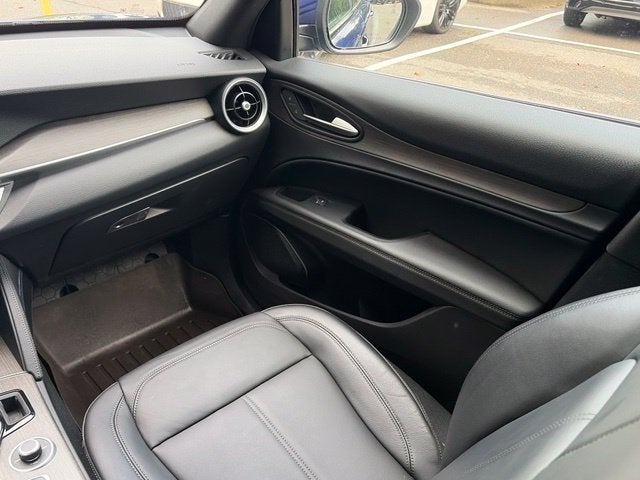 2023 Alfa Romeo Stelvio Ti AWD